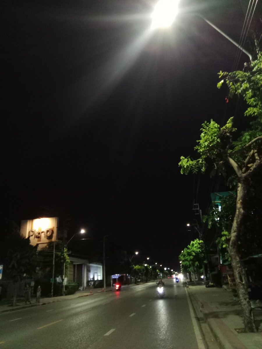 ShaeKrichbaum's tweet photo. เบื่ออยู่บ้านนน
#ดอนเมือง #รังสิต #เมืองเอก https://t.co/I10Yj4itSI