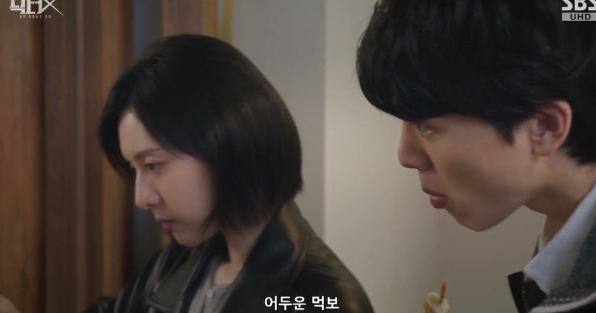 oaoaoaco's tweet photo. @팀계수정은 의학적으로나 보이는거로나 조원진 역할이 정말 큰 팀인듯
계수정이랑 박태경 둘이 저러고 있었으면 그냥 해맑은 바보랑 어두운 먹보같은데 조원진이 딱 껴있으니까 존나 진정성있고 개쎄보이잖아 https://t.co/ADNT3HmyB5