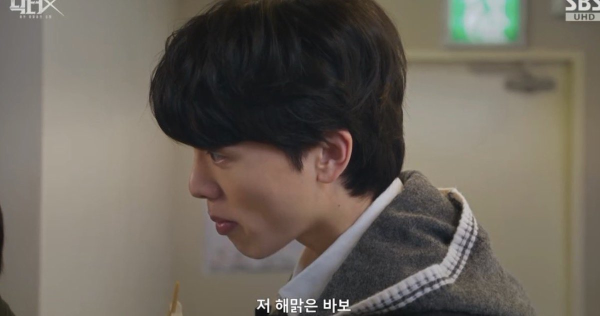 oaoaoaco's tweet photo. @팀계수정은 의학적으로나 보이는거로나 조원진 역할이 정말 큰 팀인듯
계수정이랑 박태경 둘이 저러고 있었으면 그냥 해맑은 바보랑 어두운 먹보같은데 조원진이 딱 껴있으니까 존나 진정성있고 개쎄보이잖아 https://t.co/ADNT3HmyB5