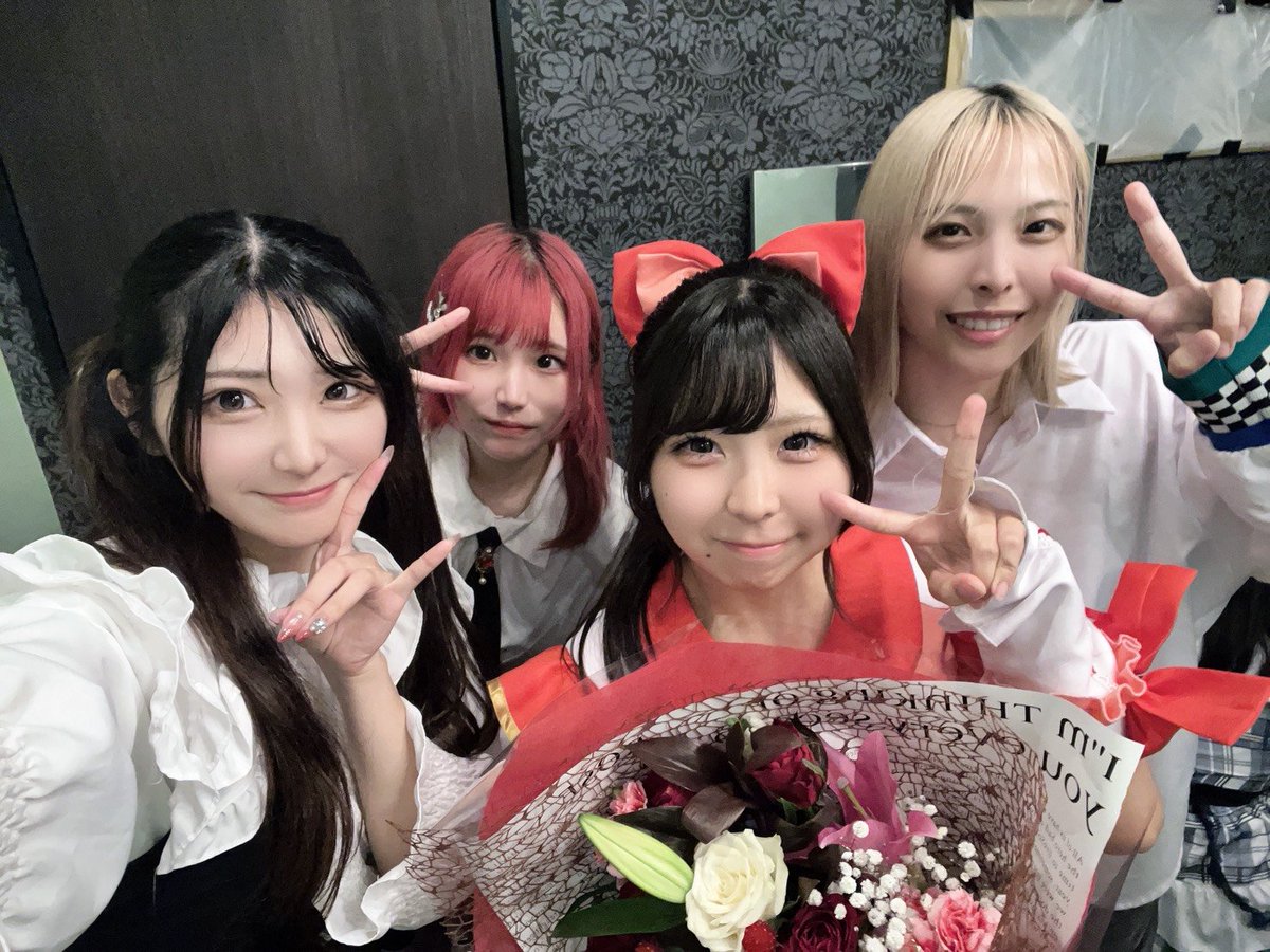 hateandtears1's tweet photo. アスナル金山/CLUB RAGZA
お越しいただいた皆様ありがとうございました✨

夜は桜羽咲姫さんのラストライブに出演させて頂きました！
これから歩む道も、笑顔と素敵な出会いで溢れることを願っています。
これまでの活動、本当にお疲れ様でした！ https://t.co/nciD6utiZ4