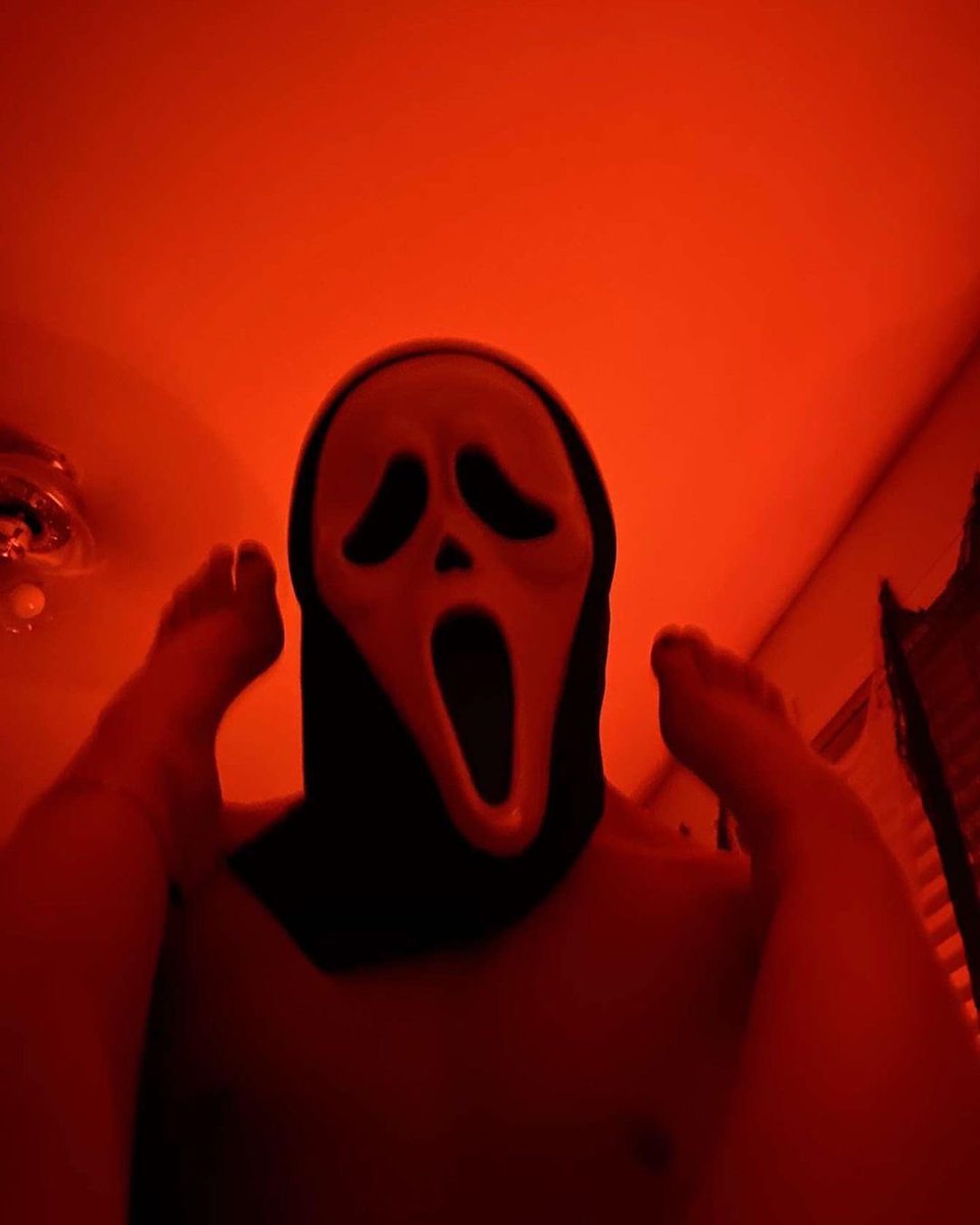Daniel890680121's tweet photo. Making her”SCREAM” https://t.co/E7KyuPOh1v