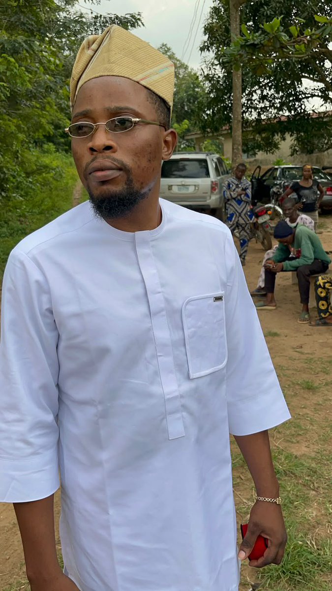 mosesbilla's tweet photo. @yorubachic Yoruba men #FilaYoruba #gele https://t.co/BH5Gwq5V35