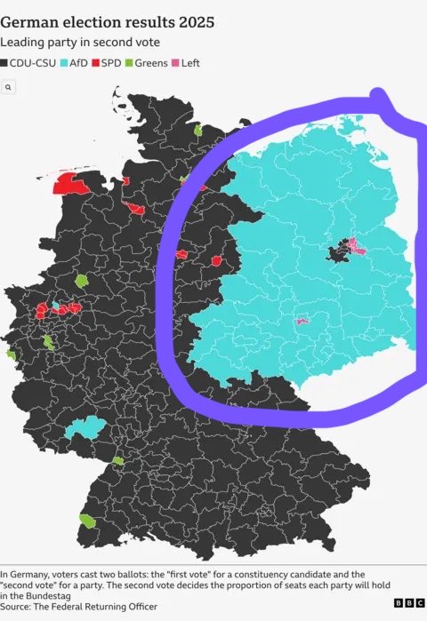 _sn_n's tweet photo. “nazis are pretty much gone”

meanwhile reality: https://t.co/rUhF24GaMX
