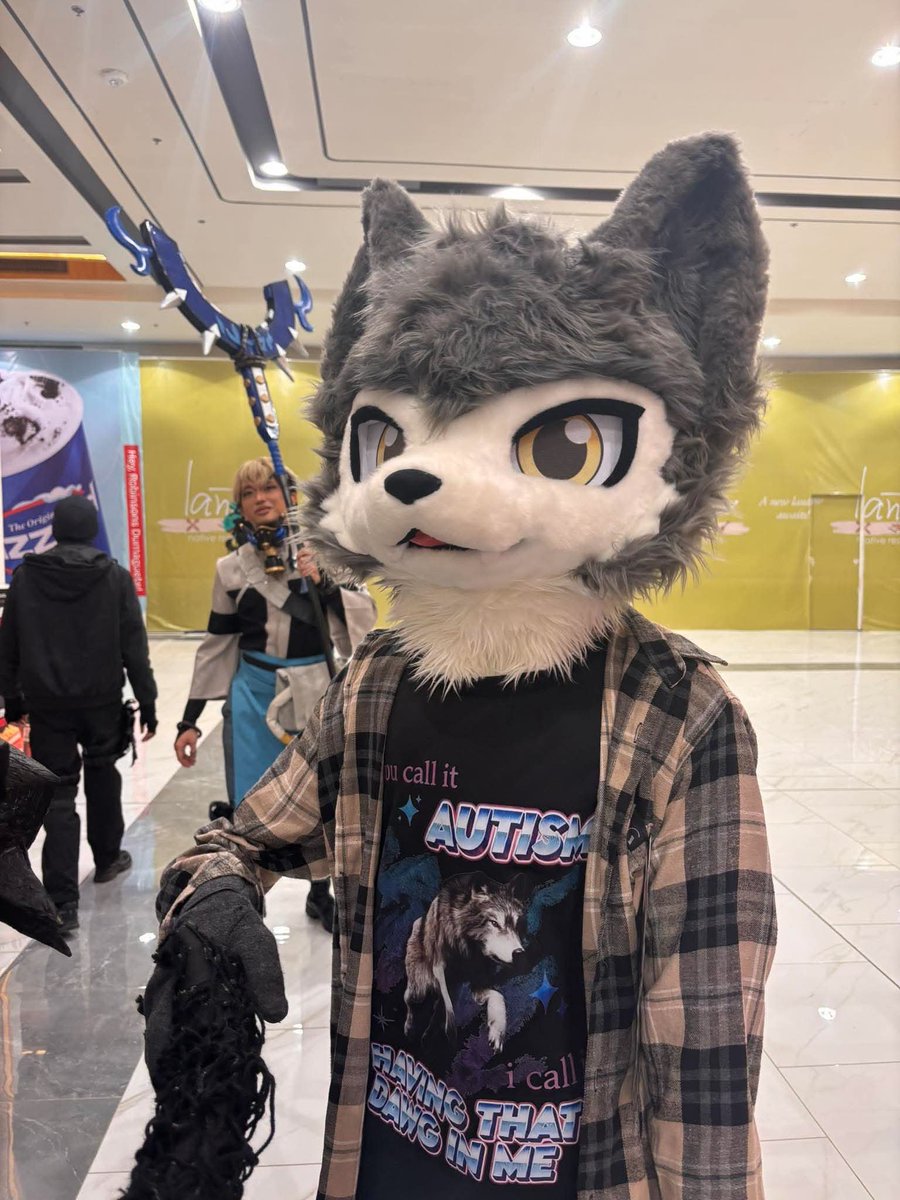 windy_solstice's tweet photo. Fursuiting has been so much fun <3 https://t.co/5NOmClv0nw