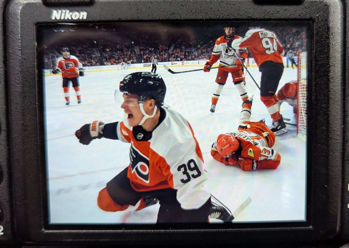 icehockeymike37's tweet photo. Michkov scores again!
#FlyersNittyGritty #LetsGoFlyers https://t.co/SKp5PIFtlO