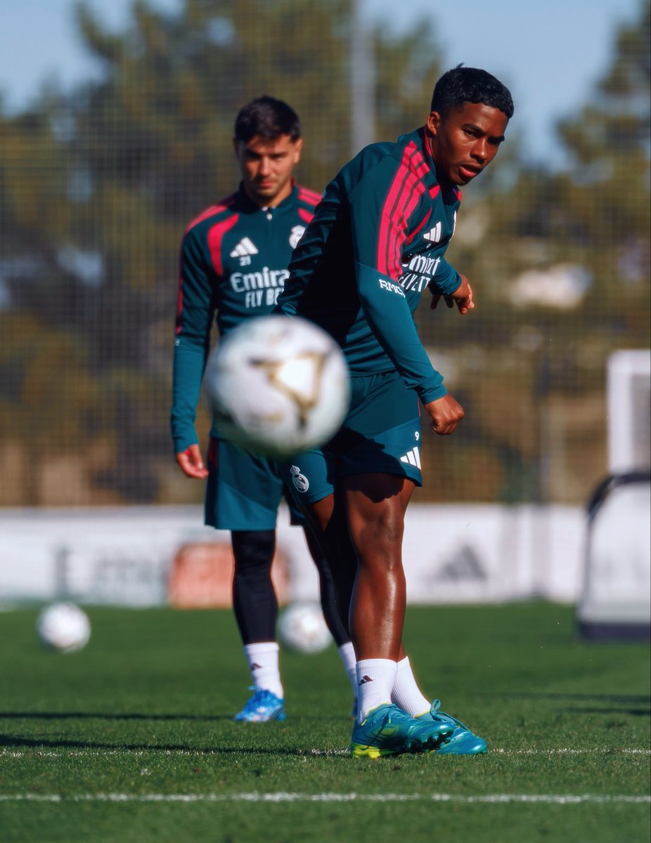 Endrick's tweet photo. Vamos @realmadrid 🤍💪🏿 https://t.co/wy2UDCZ0UY