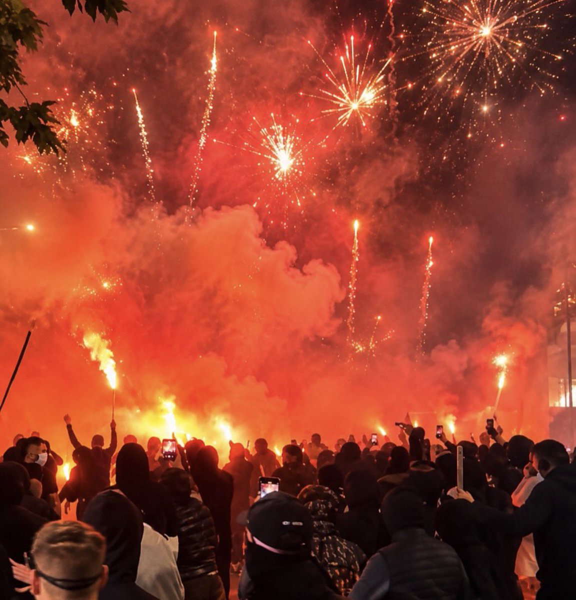 Ihatehoney2's tweet photo. Albanian revolution 🇦🇱 https://t.co/FEzkeXwTnr