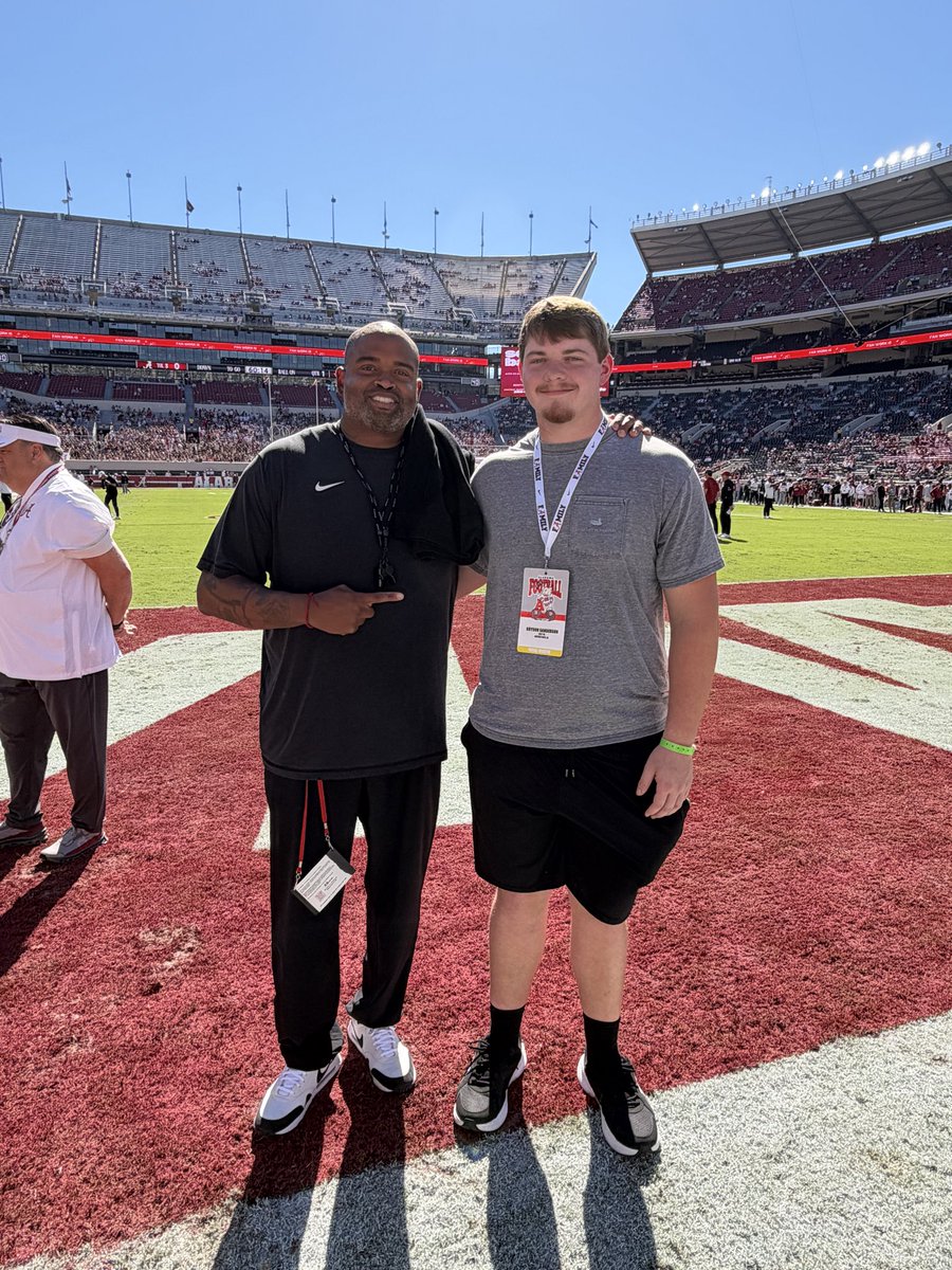 Sandersonb77FB's tweet photo. After a great conversation with @IAMKLEMM @PlayerProMorgan I am blessed to receive an offer from the University of Alabama @CoachSanders14 @JacksonBanister 
@ChadSimmons_  @OliviaKSayer @Jdsmith31Smith @AlafrigginBama @blakebyler45 @CoachSamAdams @ChadSimmons_ @samspiegs https://t.co/LNJGhMafH2