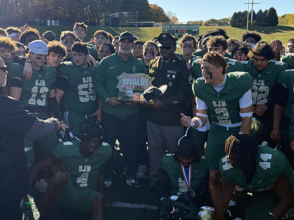 bcarrnjsports1's tweet photo. St Joe’s over Bergen Catholic in another Big Boy’s thriller 
“It Was Like a Playoff Game”

Joe’s junior Kicker 
@k_salinas20 with forty yard “game winning” field goal early 4Q
Joe’s held off a late Bergen drive at their 45, started at the one 1️⃣
Joe’s over Bergen 10-7
📸4Q Action:

https://t.co/dtyllDvAif

@SJRFB @SJRCoachAug 
@NJScom @Chattermeister 
@Mtrible 
@pjr_pat @ryanwpatti