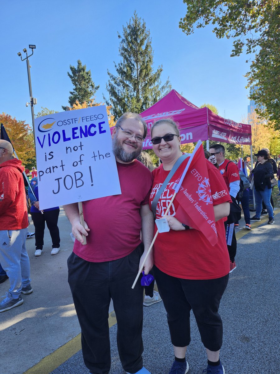 Heather730808's tweet photo. Rally for Publicly Funded Education  at Victoria Park - London, Ontario
#ontedunited https://t.co/uVir1oT2JN