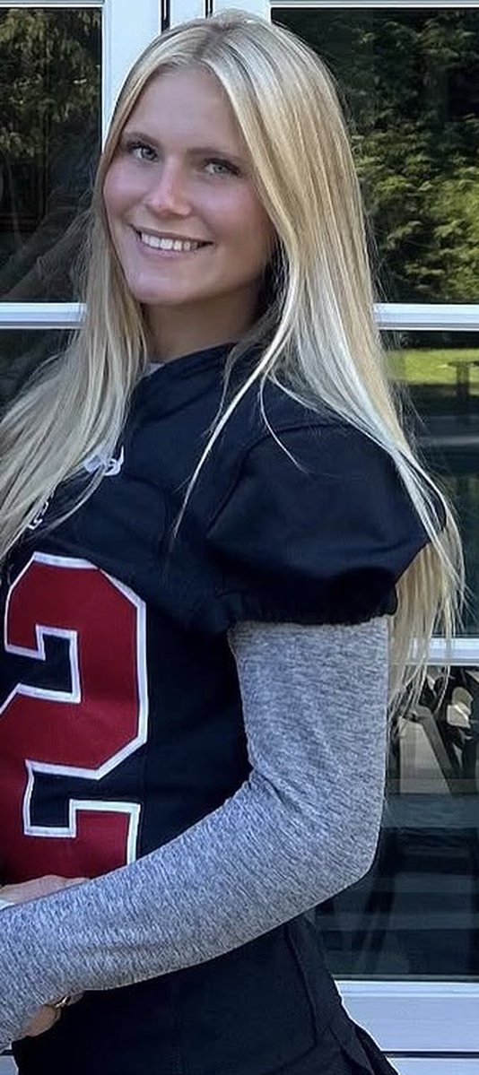 WBgirly's tweet photo. @femboibb397 has decided he wants his sister exposing haha so everyone i present to you tess

#cumtribute #wankchat https://t.co/RmU5tyXYtZ