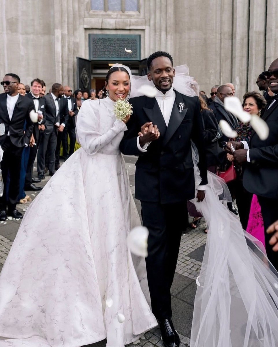 Cleverlydey4u's tweet photo. Zlatan joins the growing list of Afrobeats stars who have officially tied the knot ❤️ https://t.co/pNo7WfmOAr