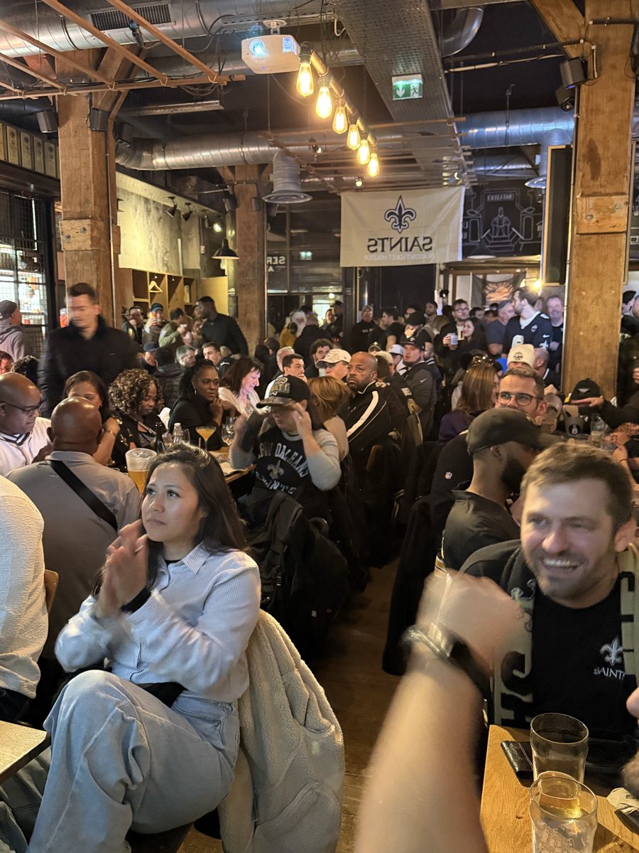 nick_underhill's tweet photo. Surreal experience. Absolutely electric atmosphere. https://t.co/KKH1isnq6g