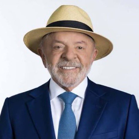 Rosebloodzzs's tweet photo. AGORA🚨🚨 Lula já foi reeleito na nova zelândia https://t.co/SBRbxM8K56