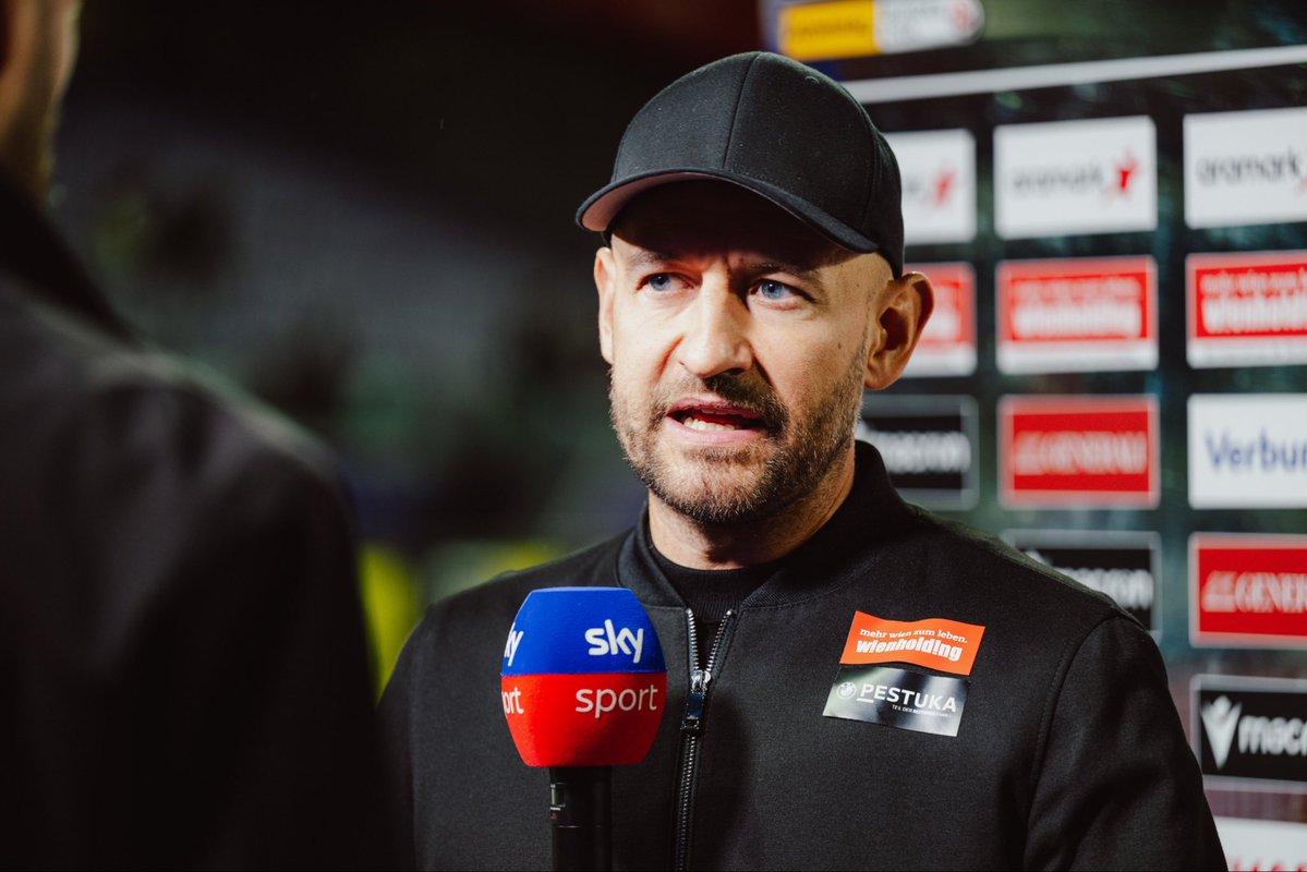Transferic_Sky's tweet photo. 🟣⚪️ Sky-Info || FK Austria Wien trennt sich mit sofortiger Wirkung von Cheftrainer Stephan #Helm. Seit 2024 im Amt. 94 Spiele als Cheftrainer (1,63 Punkte / Spiel). Young Violets-Coach Maximilian #Uhlig (33) übernimmt bis auf Weiteres @SkySportAustria @Sky_Johannes https://t.co/hbuTKUSPX2