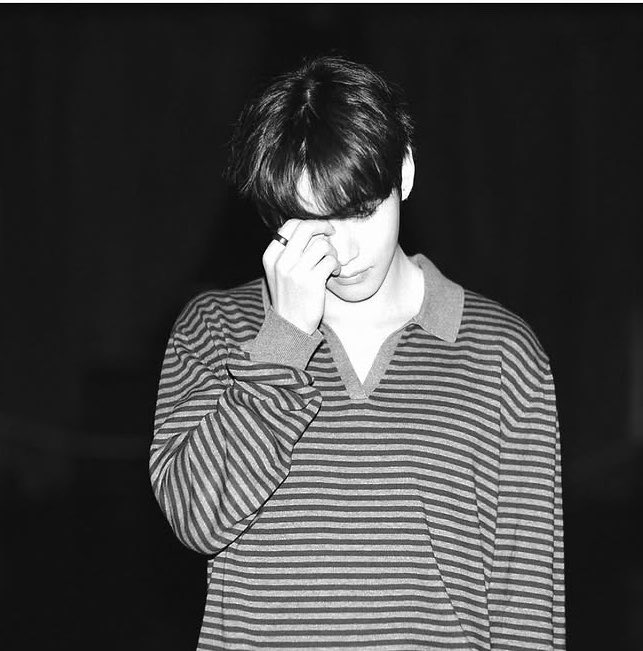 kookflowers's tweet photo. E o fotógrafo Jeon Jungkook postou mais fotos de Kim Taehyung no Instagram; as fotos simplesmente belíssimas!!! https://t.co/ldiuhVrDuK