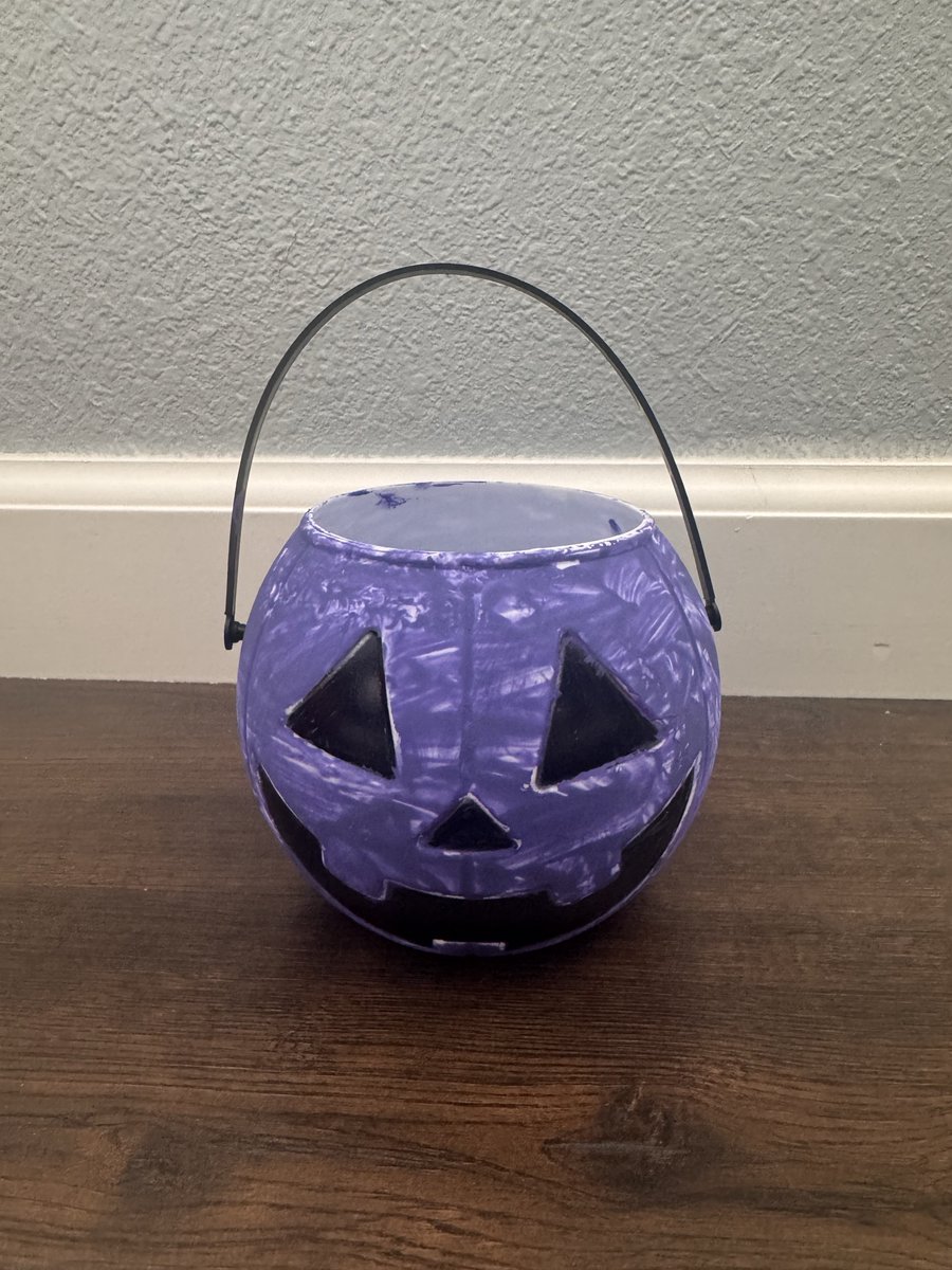 EpilepsyFdn's tweet photo. Our CEO, Bee Martin Lee, and the Epilepsy Foundation team are helping raise awareness for epilepsy through the Purple Pumpkin Project. 🎃💜 Join us by creating your own purple pumpkin and supporting the epilepsy community. Register and get started: https://t.co/H4GENtlPzn https://t.co/jHrhAJbGdZ