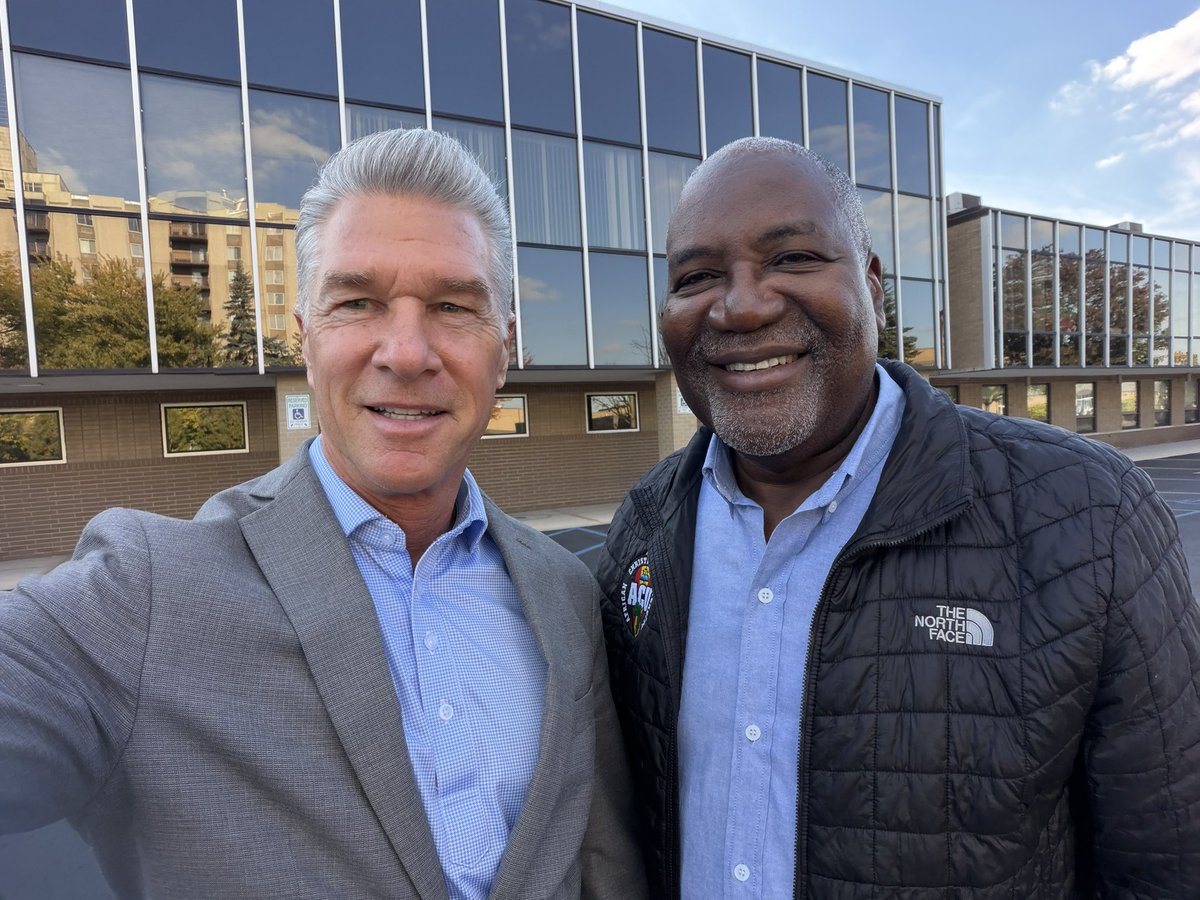 markchanski's tweet photo. On my way to preach tomorrow in Dayton and Cincinnati, 
and got to stop by Intercity Baptist Church in Detroit 
to spend time with Conrad Mbewe and his wife Felistas, 
where he’s in for medical tests. https://t.co/tfGdo8LVKQ