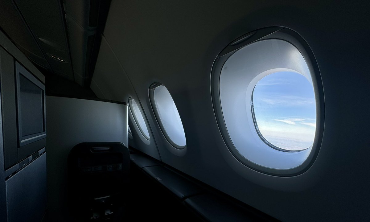 StanJones002's tweet photo. #BAW380 #ba380
My ride home from #London https://t.co/iDhJ2G2D2R