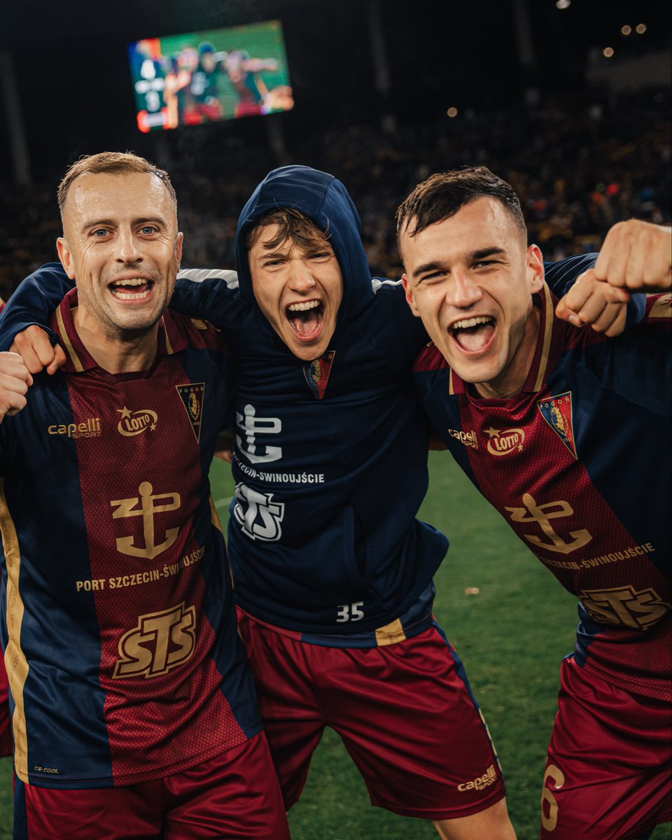 PogonSzczecin's tweet photo. Jeden Dziczek, trzy bestie! 😍 #POGRAD https://t.co/Q08Vs5mcjL