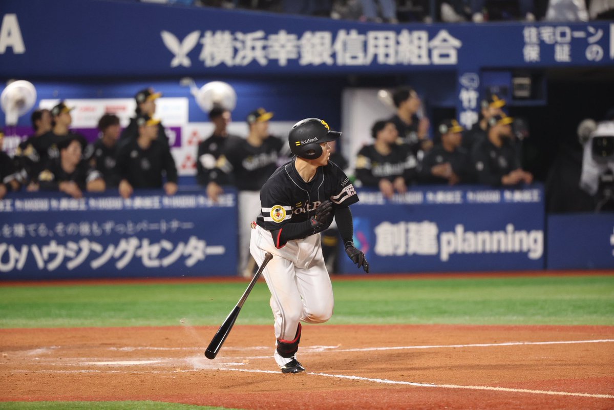 HAWKS_official's tweet photo. 【 #SMBC日本シリーズ2026 第1戦】

NICE GAME🌟

#sbhawks 
#全身全霊で日本一へ https://t.co/lam1M28riv