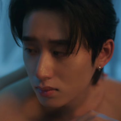 softblstan's tweet photo. he's so pretty dean please ruin him https://t.co/EqcpFr6Qz2