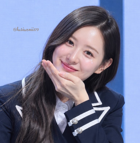 lusiwonii179's tweet photo. 10.24.26| jiwon at seoul fan meeting🦋

(photo edits by me)
#김지원 #KimJiwon #DoctorX #WonderlandInSeoul https://t.co/Y0EaVB3n49