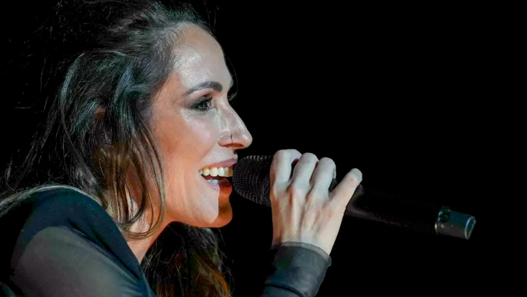 cordopolis_es's tweet photo. FOTOGALERÍA | Malú vuelve a Córdoba para reencontrarse con aquella adolescente que empezó en la música https://t.co/NsLK6WVqAF https://t.co/EUA9y2gywd