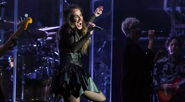 cordopolis_es's tweet photo. FOTOGALERÍA | Malú vuelve a Córdoba para reencontrarse con aquella adolescente que empezó en la música https://t.co/NsLK6WVqAF https://t.co/EUA9y2gywd