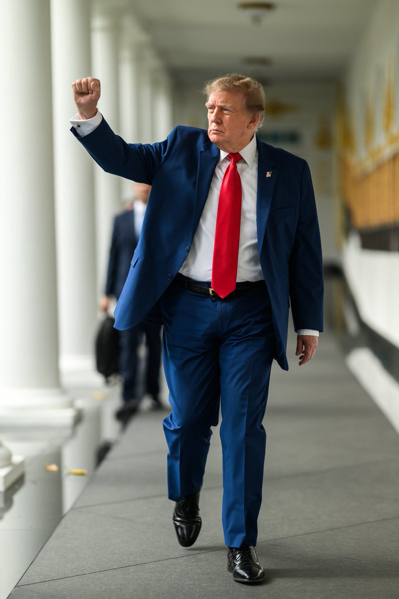 Base16acc's tweet photo. @WhiteHouse @POTUS $Winning https://t.co/K6BkYFStsm