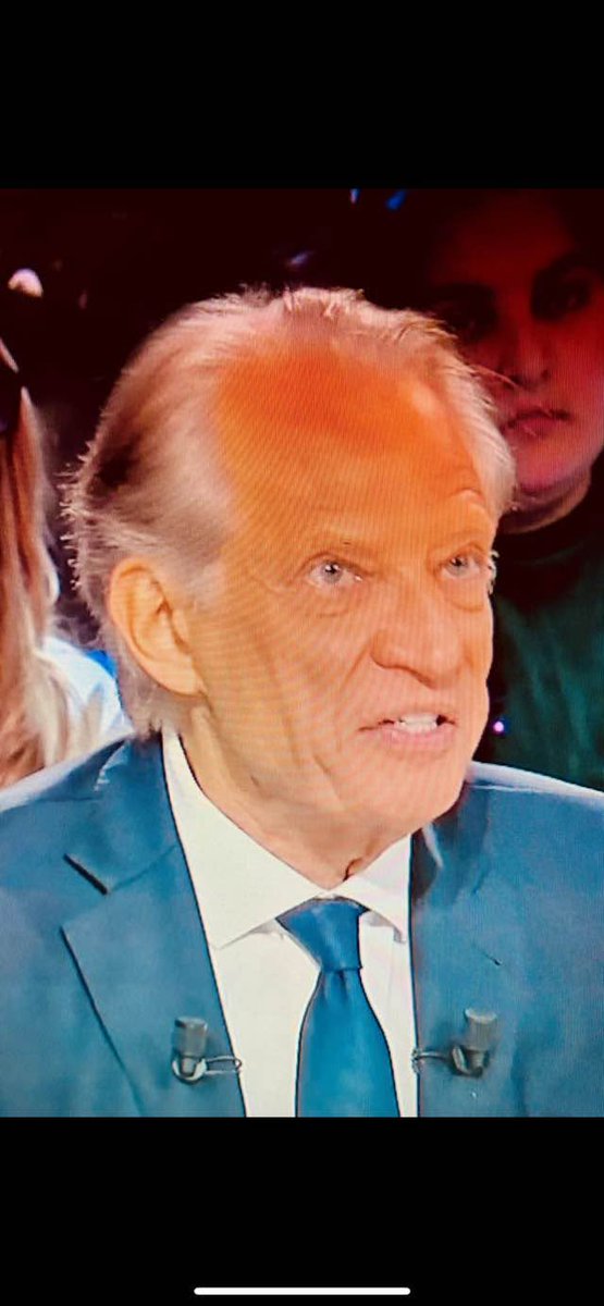 chrysalide21000's tweet photo. Fureur sénile ?? Démence précoce ?? On s’interroge  . https://t.co/kt6XJkvu6S