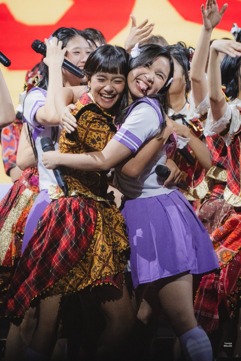 lunga_mbedil's tweet photo. Freya ketemu Fans karbitnya 😂😭
Welcome to Dream, Intan. 🌟✨

@Freya_JKT48  @N_IntanJKT48 https://t.co/gnqetMbIdt