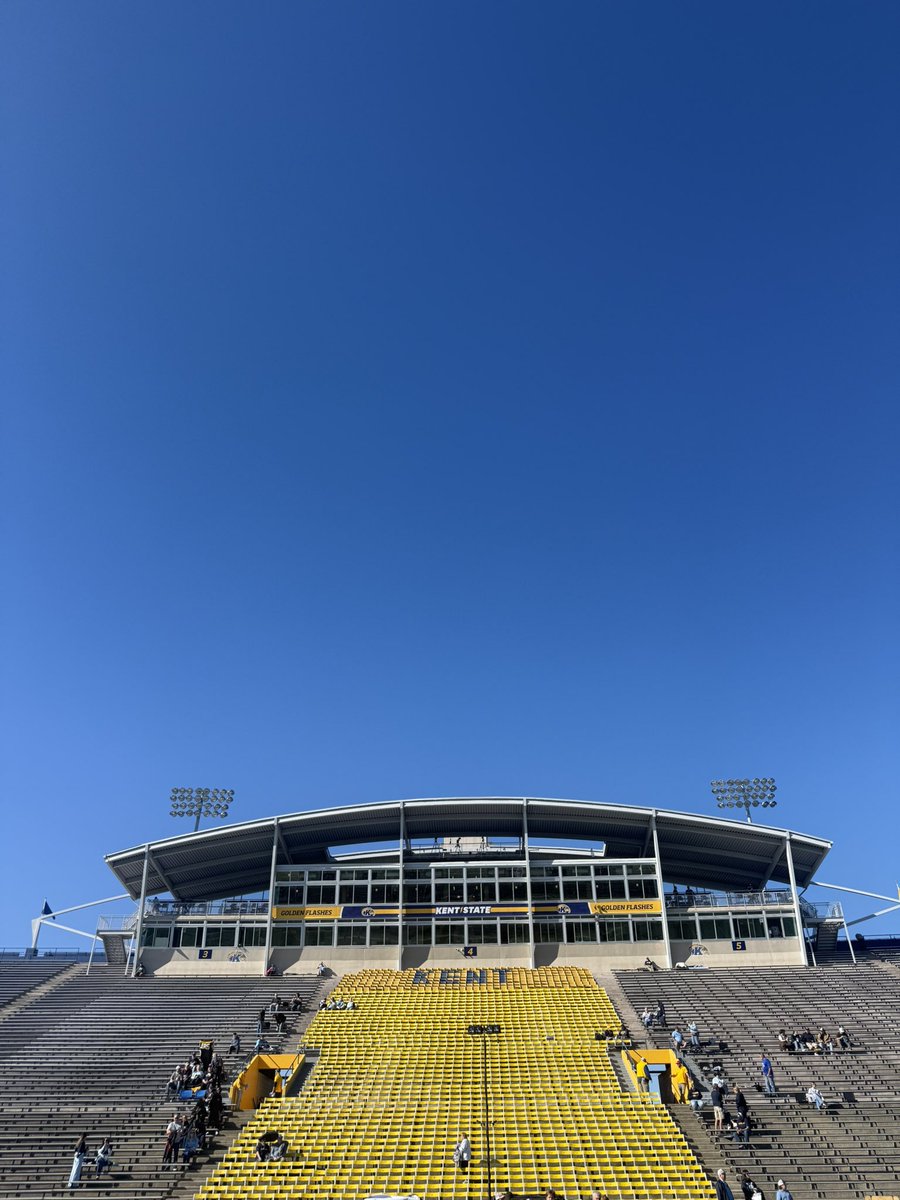 DaneRichardso16's tweet photo. FOR THE WHEEL!☸️

The 69th all time meeting between @KentStFootball and the TSDTR🏈

The Flashes look to take the wheel for the 6th time in the last eight seasons⚡️

Pregame at noon, kick at one! @RobPolinsky  @lucasfooteCLE and I have you covered

https://t.co/0I79JnClcS https://t.co/lcQ4XFV1Lj