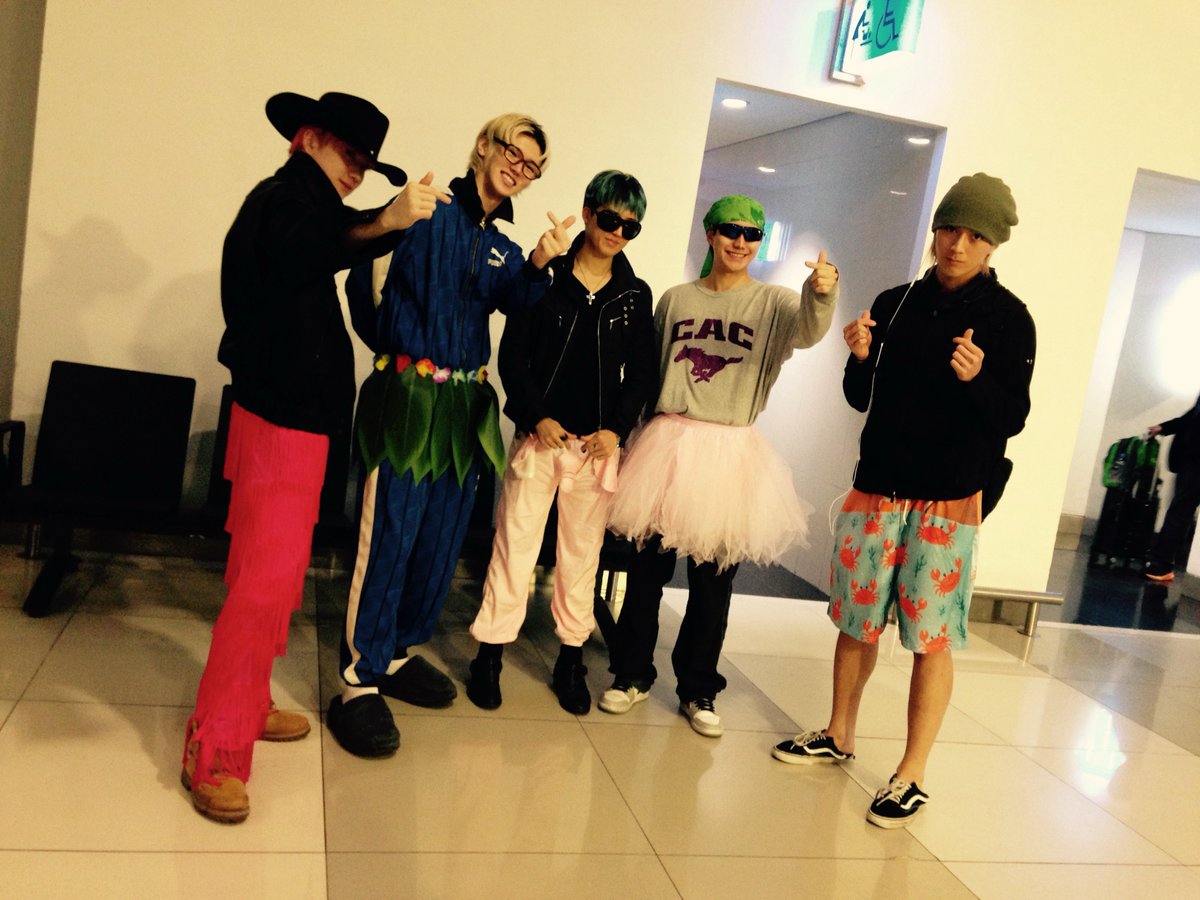 JUSTB_Official's tweet photo. [📸] 사랑해 온리비🫰

#JUSTB #저스트비 #k_pop #난리나 
#Partytime https://t.co/iTbQifUPUm