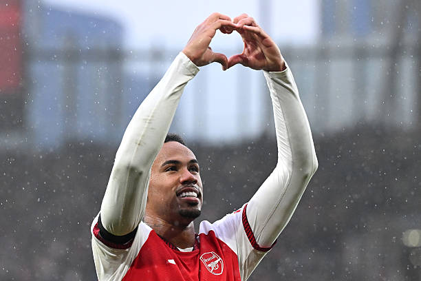 VipArsenal's tweet photo. 200 PL appearances marked with a goal and clean sheet. Quite fitting.

Gabriel Magalhaes appreciation post. ❤️ https://t.co/RC1wpHq4tl