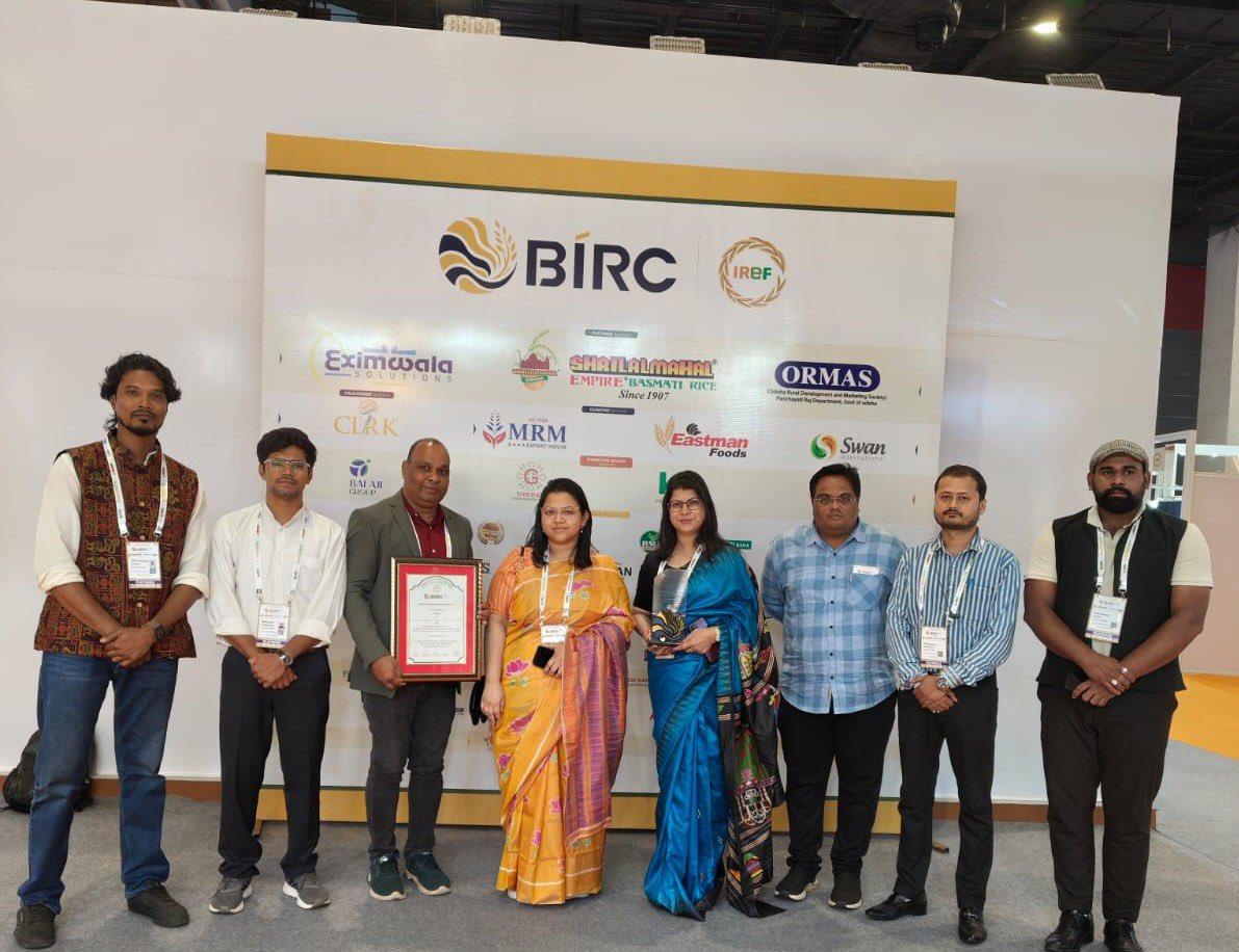 PRDeptOdisha's tweet photo. Global Recognition for Team ORMAS! 

Team ORMAS has been honoured with the BIRC Global Excellence Award 2026 for Visionary Leadership in Rural Enterprise & Market Access and Outstanding Contribution to the Global Rice Industry.

This prestigious recognition reflects ORMAS’s unwavering commitment to empowering rural enterprises, strengthening market linkages, and showcasing Odisha’s indigenous rice varieties and agricultural products on the global stage.

A proud milestone for Odisha, our farmers, rural entrepreneurs, and Team ORMAS!

#ORMAS #BIRC2026 #Odisha #RuralEnterprise #GlobalRecognition #MarketAccess #Agriculture
@CMO_Odisha @RabiNaikBJP @SecyChief @IPR_Odisha @ormas_odisha @MonPri007