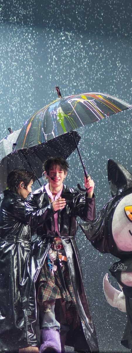 photobyyamed's tweet photo. Cute to the max :) playing in the rain

OUR LOVE REFLEXION
#LYKNReflexionConcertD2
#LYKN @Williamjkp1  @realxlg @nnutdan @hongshihoshi03 @TuiChayatorn https://t.co/NfmWbniz8A