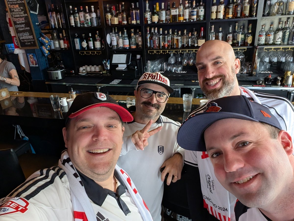 ChicagoCottager's tweet photo. Winning streak! After 0 points in three league matches, @FulhamFC now have 8 points from five. Oscar Bobb’s 80th minute goal proved to be the difference as Fulham seem to have found some traction.
Merry Fulhamerica Day to All, and to All a Good Day.
#FFC #Fuhamerica #COVFUL https://t.co/gAUvVLrAKK