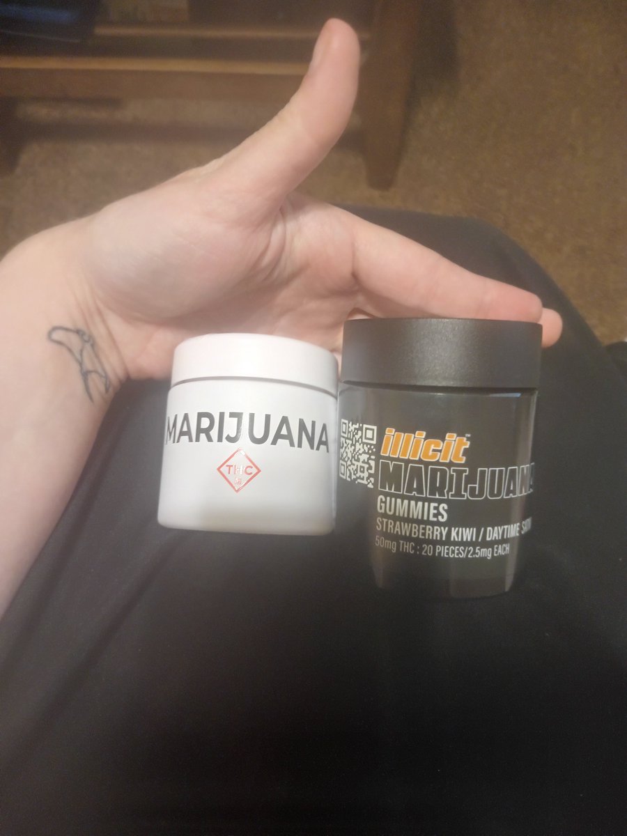 MistressChey10's tweet photo. Dispensary Run On You $50 https://t.co/fB9F2iz7Rt