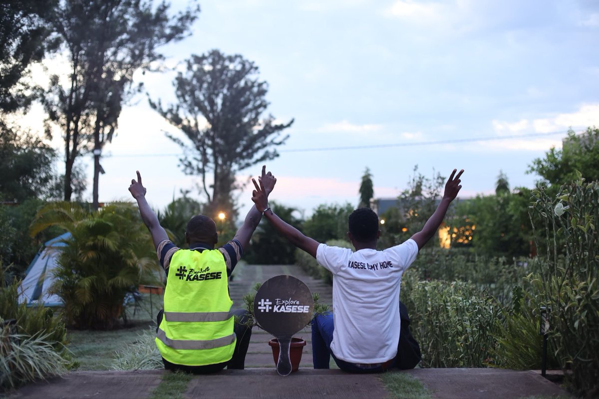 NabzbaeTravels's tweet photo. Good evening from good people 
Whether you’re relaxing, exploring Kasese or creating unforgettable memories, @KebulanLodges is a place to experience.

#ExploreKasese https://t.co/5rQxQOEzPl
