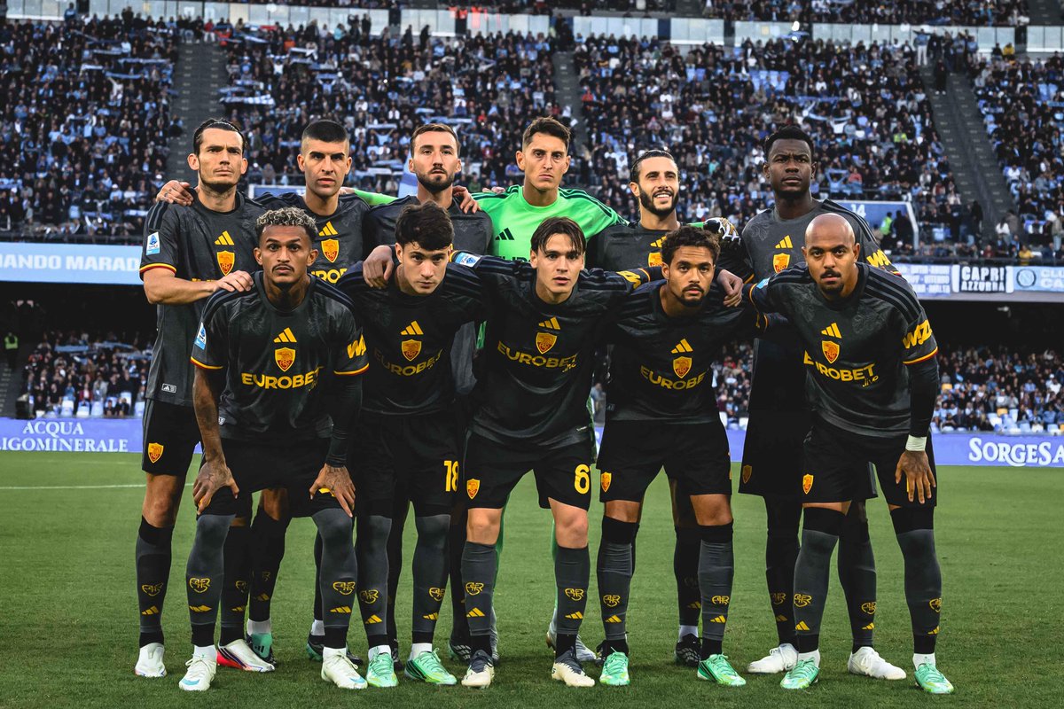 OfficialASRoma's tweet photo. 📷🐺

#ASRoma #NapoliRoma https://t.co/fxgqip4mur