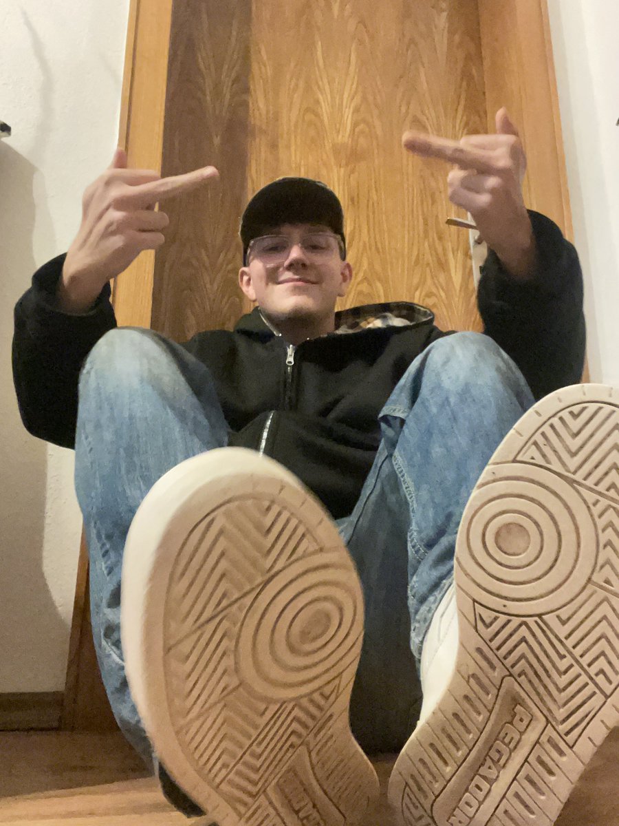 MasterLiam_x's tweet photo. What would you do for these filthy sneakers
#findom #cashmaster #soumis #moneyslave #feetmaster #domination #master #alphamaster #cashfeet #findommaster #paypig #feetworship #drain #worship #findomgay #findomcommunity #tribute https://t.co/ZendfZVD0s