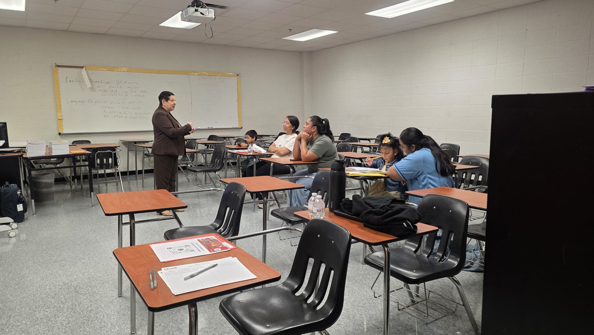 MultilingualAld's tweet photo. The Multilingual Department are currently in the Family Learning Summit @DavisHS_AISD. You still have time to join us. @AldineISD @drgoffney @DrFavy @aniklt @Aldine_Bil_ESL @teachbernieb @Ely__Godoy @DrZelayaSpeaks #UnityInCommunity #FamilyLearningSummit https://t.co/ygbj2Zx9ml