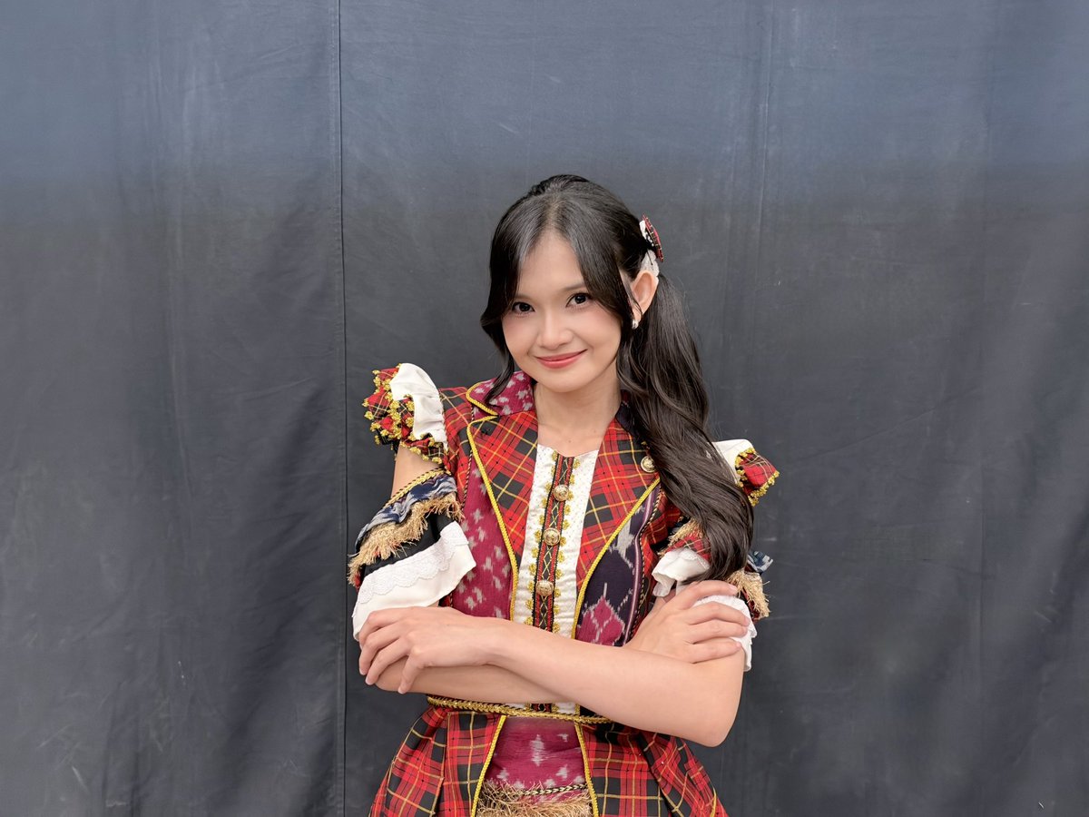 C_IndahJKT48's tweet photo. terimakasih banyak untuk mng &amp; 2shot hari iniii!💕 #JKT48AyoSenyumlahMnG https://t.co/YcnuJeen4D