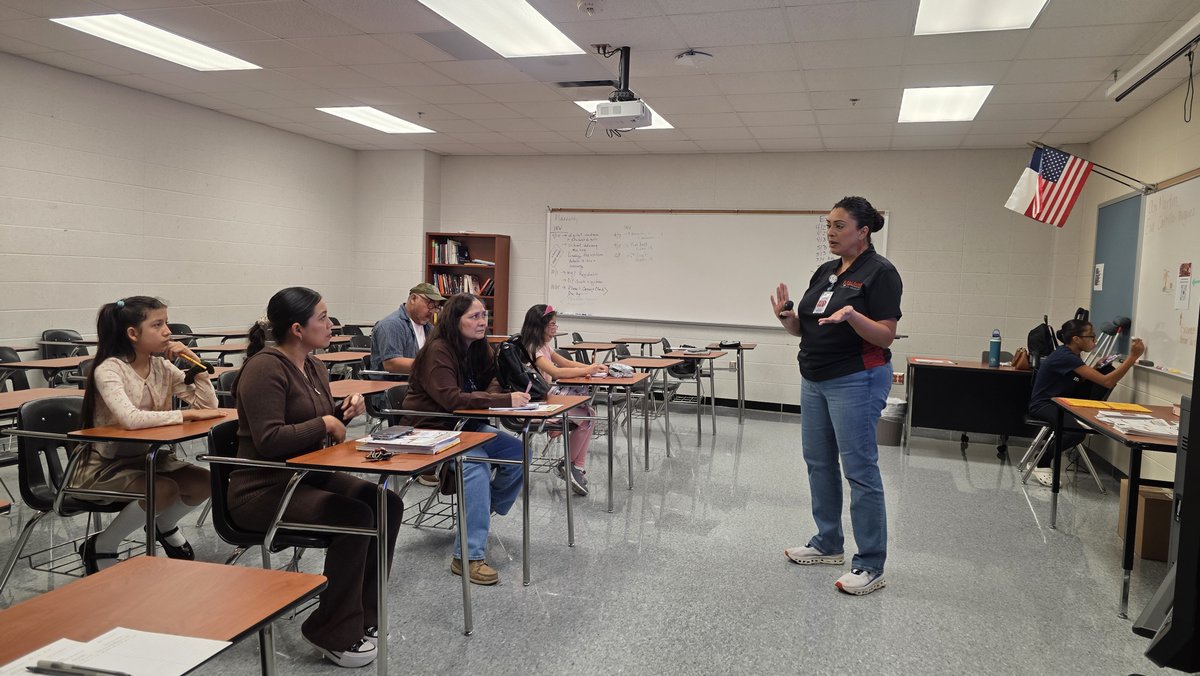 MultilingualAld's tweet photo. The Multilingual Department are currently in the Family Learning Summit @DavisHS_AISD. You still have time to join us. @AldineISD @drgoffney @DrFavy @aniklt @Aldine_Bil_ESL @teachbernieb @Ely__Godoy @DrZelayaSpeaks #UnityInCommunity #FamilyLearningSummit https://t.co/ygbj2Zx9ml