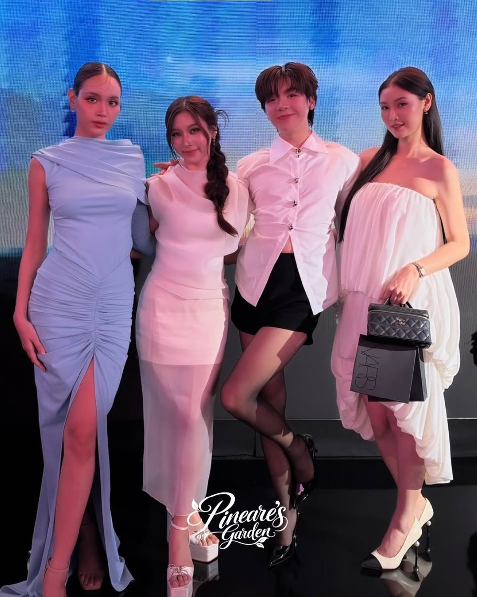 pinearesgarden's tweet photo. THE LOOK. THE FACE. THE PINEARE EFFECT. ✨💗

Our girl absolutely ate at #ELLEFashionWeek2026! 🌷

PINEARE AT ELLE FASHION WEEK
#EFW26xPineare
#Pineare
#JuneNannirin
#Prigkhing 
#CooheartatEFW26ICONSIAM

[@pineare | @JUNE_NANNIRIN | @Prigkhing2 | @coo111_area] https://t.co/q6ywldVJAD