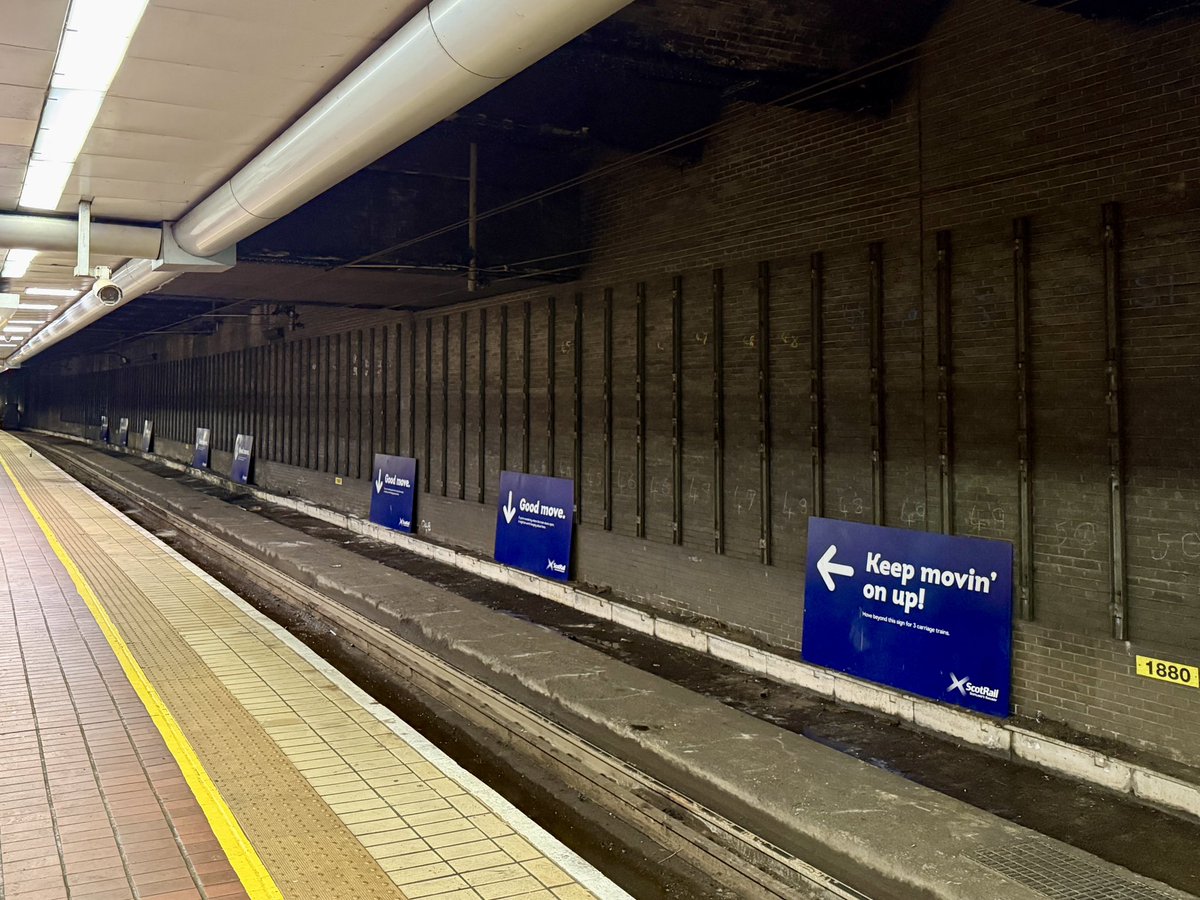 NetworkRailGLC's tweet photo. With the Argyle Line between Partick and Rutherglen closed this weekend for planned engineering work, @NetworkRailSCOT has removed low-level’s wall panelling for refurbishment.

It’ll look a wee bit different for @ScotRail passengers on Monday morning. Thanks for bearing with us! https://t.co/OrgH4XwYW8