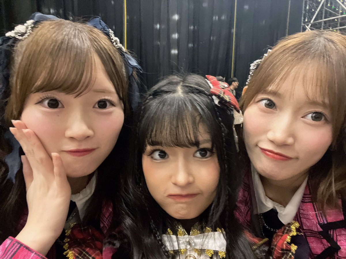 Elin_JKT48's tweet photo. 💕💕 https://t.co/kXsIzsjHgX