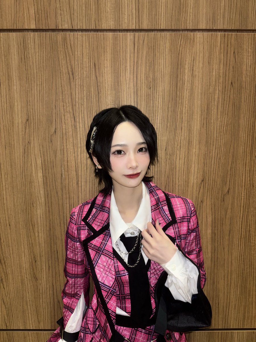 kohina_narita's tweet photo. Event di Jakarta sudah selesai!

Aku senang banget bisa tampil di panggung, ikut sesi foto, dan ngobrol langsung dengan kalian!!

Aku juga senang sekali bisa tampil di panggung bersama JKT48!!

Sampai bertemu lagi ya! Aku pasti akan kembali ke sini! 🇮🇩🫰🏻

ジャカルタでのイベントに来てくださった方本当にありがとうございます！！
すごく素敵な思い出が出来ました^_^