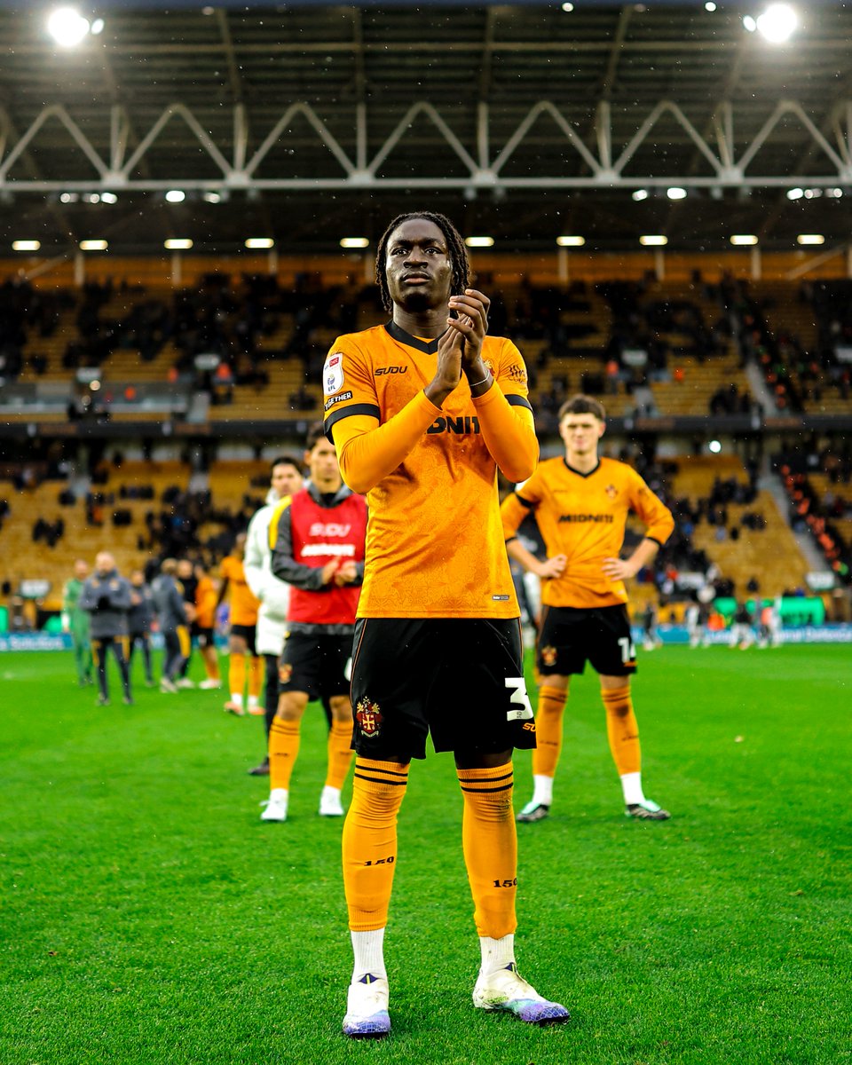 Wolves's tweet photo. Thank you for your support at Molineux today 👏 https://t.co/FXalungSnm